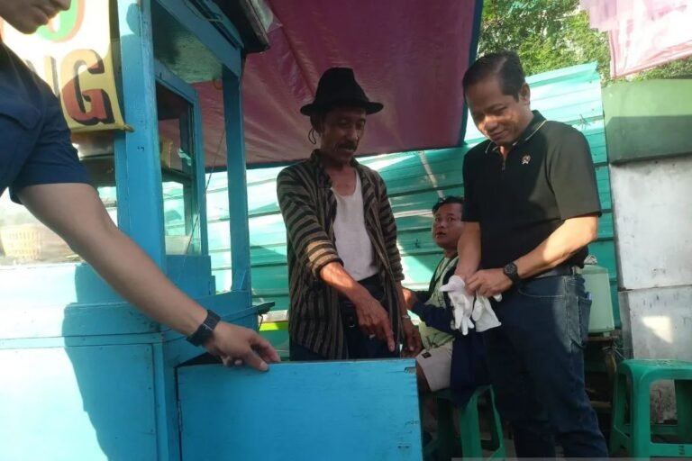 Tindak Lanjut Instruksi Prabowo, Menteri LH Gelar Aksi Bersih Sampah di Tangsel